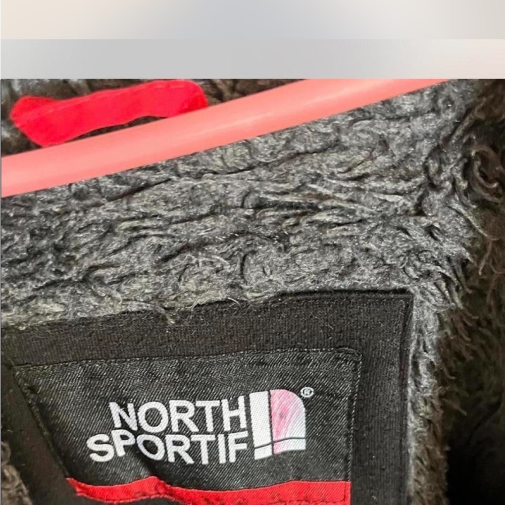The North Face Kids Black Hooded Puffer Jacket - Picture 3 of 5
